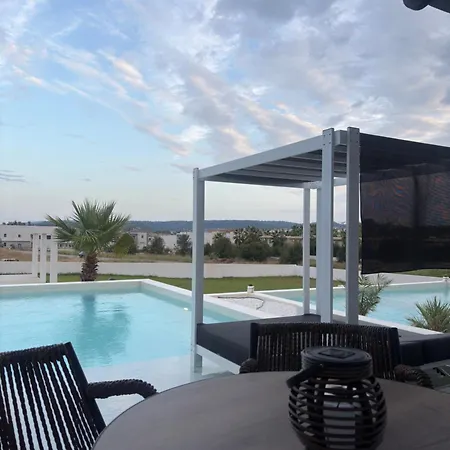 La Vida Kallithea (Chalkidiki)