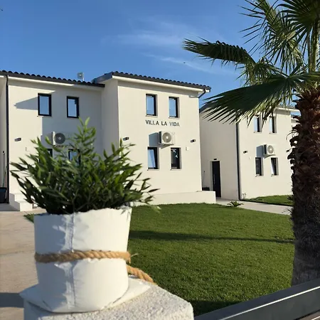La Vida Kallithea (Chalkidiki)